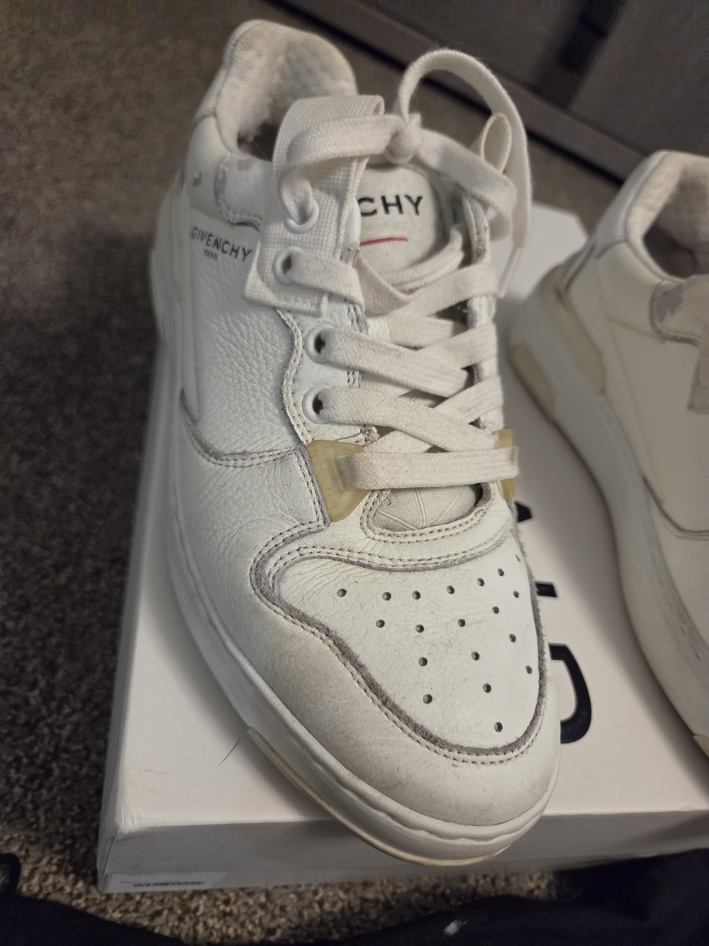 Authentic Givenchy womens wing sneakers white size 36 - Picture 2 of 6